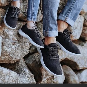 Allbirds black wool Runners sneakers shoes size 11